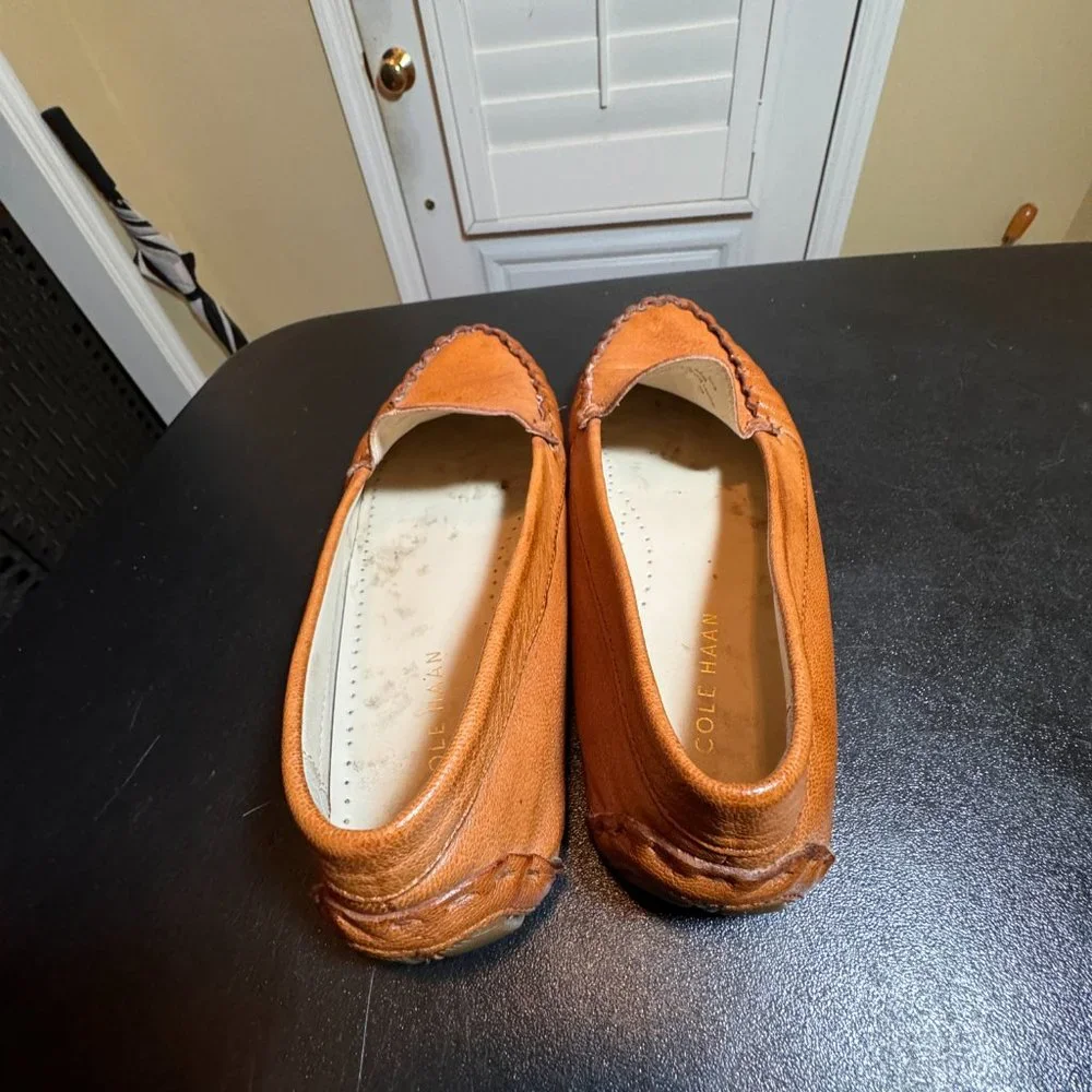 Cole Haan size 5.5B tan leather flats